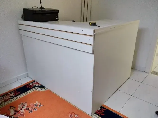 Balcão para atendimento em clinica consultório loja recepção ou caixa