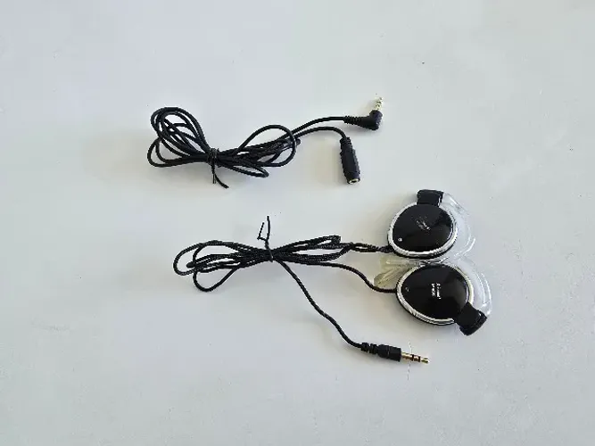 Fones de ouvido com fio X-Sound EP-1800S.