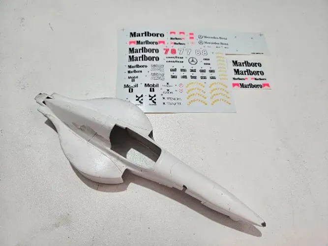 (Projeto) Miniatura Mclaren MP4/10B 1995 Minichamps escala 1/18