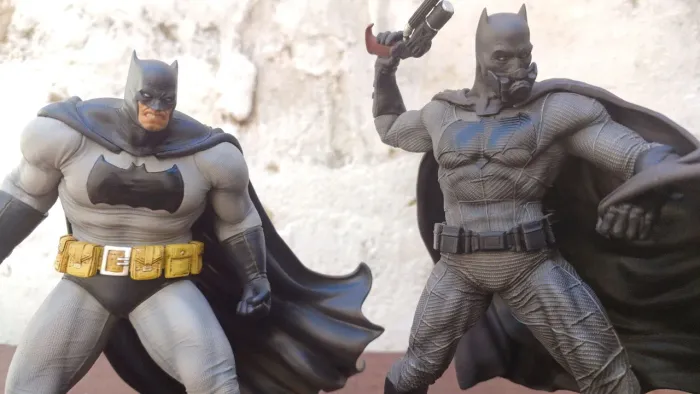 Vendo 2 Batman da iron studios 1/10