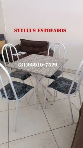 Mesa de 4 cadeiras nova 