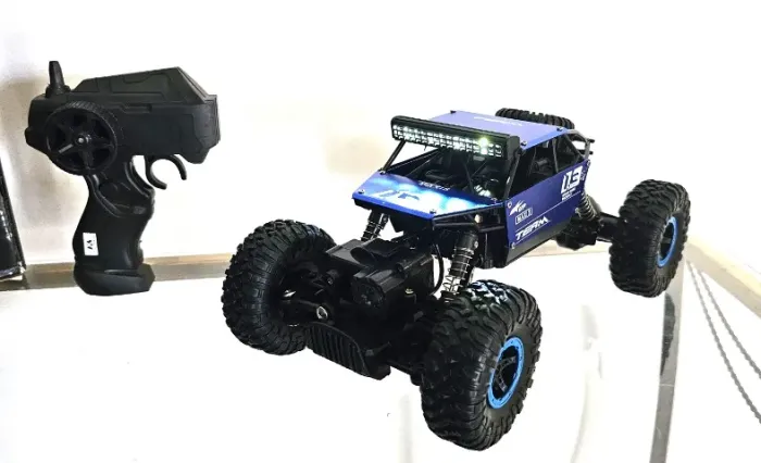 Carrinho de Controle Remoto Jeep 28Cm Recarregável 4x4 Bateria Grande Faróis Led