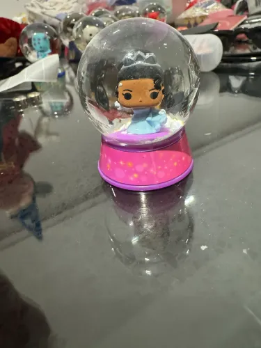 Globo de neve tiana mini funko pop disney princesas