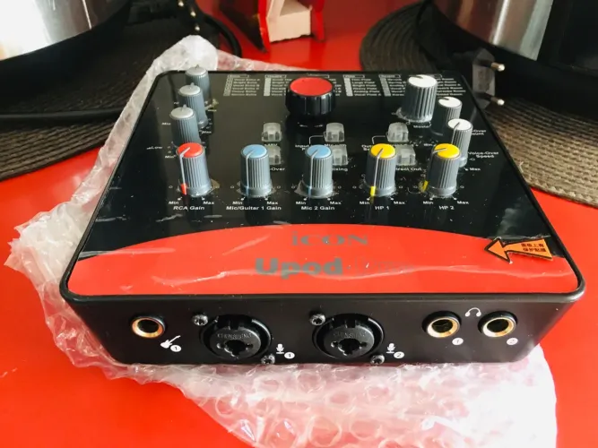 interface de audio mesa mixer com efeitos Streamer e Youtuber