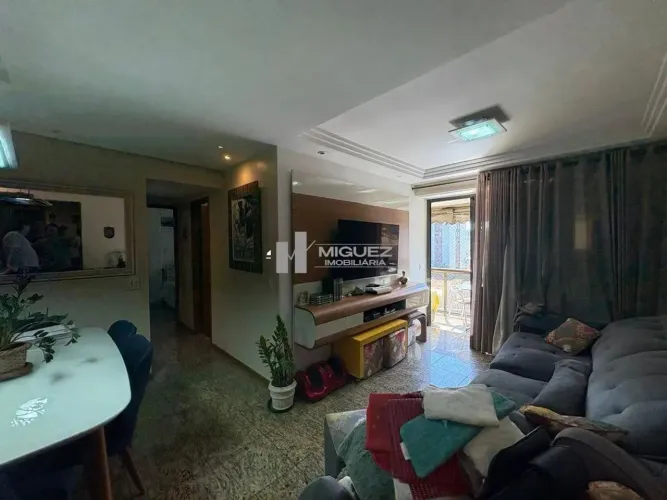 Praça Afonso Pena com varandão, 3 quartos em prédio de luxo com vaga e infraestrutura