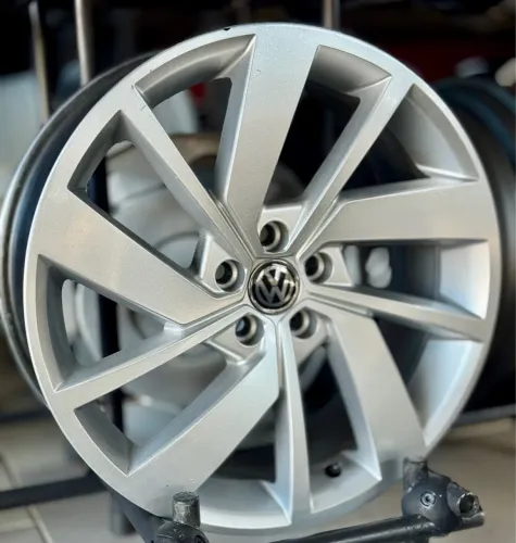 Rodas Vw aro 18 tala 7 furacão 5x100