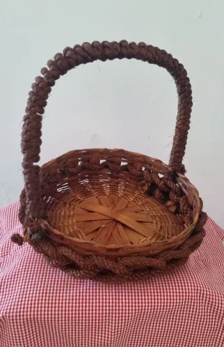 Cesta Decorativa em Fibra Natural