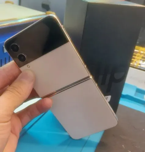 Tela Galaxy Z Flip 5