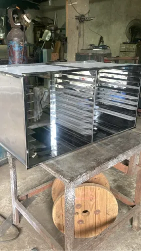 Armário de pizza em aço inox.