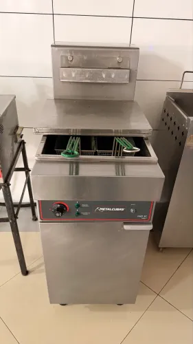 FRITADEIRA METALCUBAS INDUSTRIAL