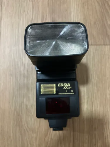Flash eletrônico Edixa F-300 AF-C.
