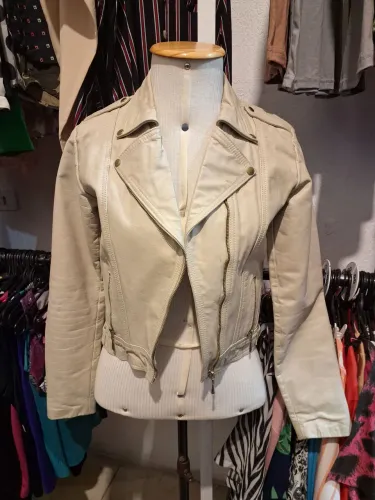 Jaqueta Vintage Biker em Couro Legítimo Bege Feminina Anos 90 - Tam P
