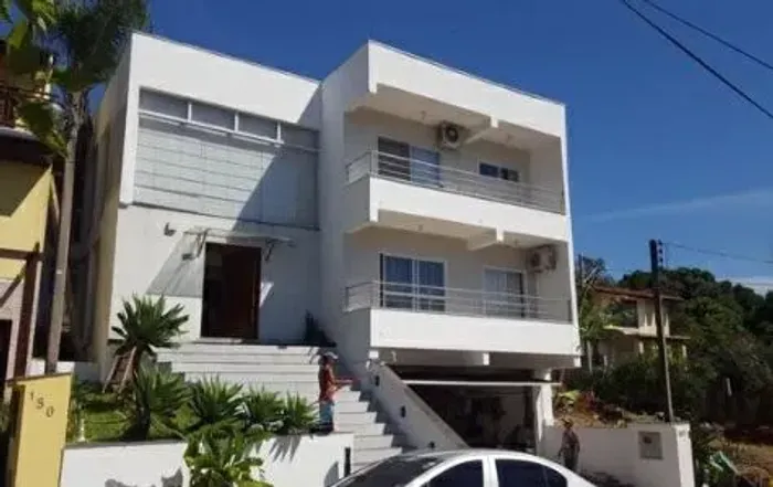 Casa de condomínio 3 dormitórios - Bairro Cantegril
