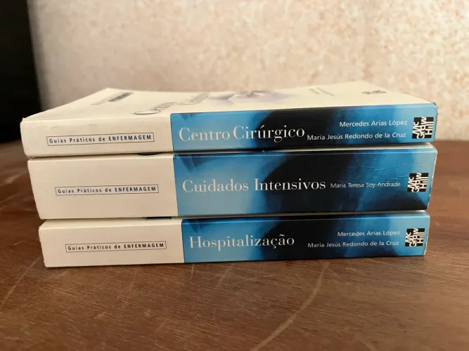 Lote 3 Livros Guias Práticos de Enfermagem - McGraw-Hill