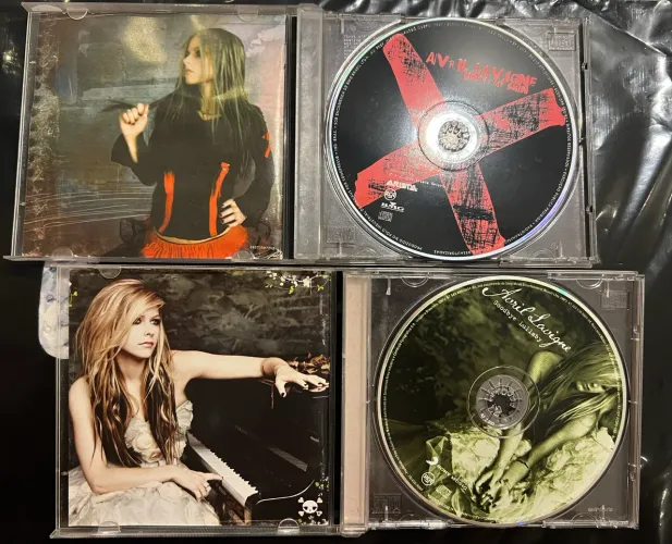 CDS Da Avril Lavigne Originais seminovos.