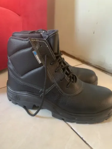 Bota Coturno Nova n° 42 unissex 