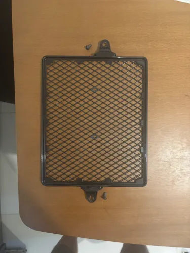Protetor de Radiador Triumph Scrambler 400x e Speed 400 (ORIGINAL)