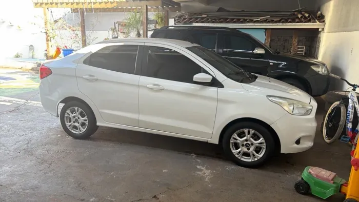 Ford KA+ Sedan 1.5 SEL 16V Flex 4P 2015