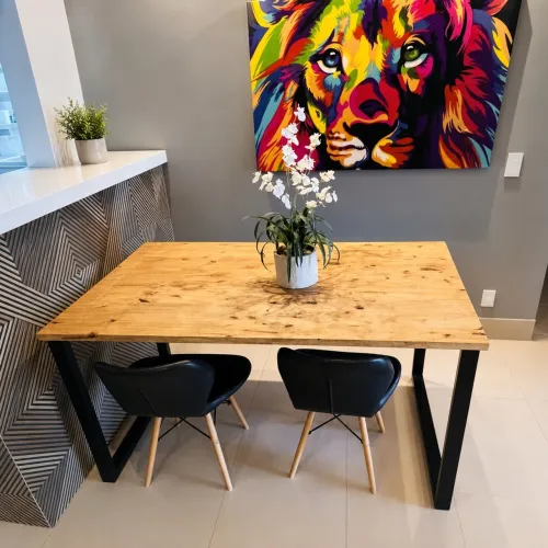 Mesa de Jantar Maciça com Base Metálica ? 145x95cm