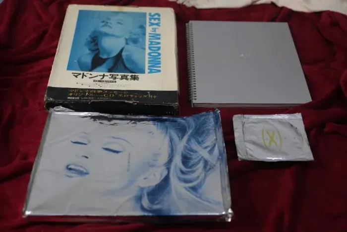 Livro Madonna Sex Book Japonês completo Fotografia e Arte