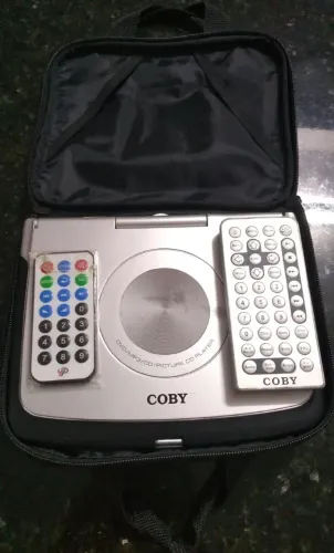 DVD Portátil marca COBY