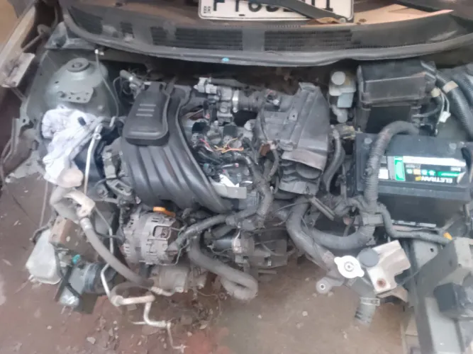 Vendo peças Nissan March 1.0 3cc ano 2015