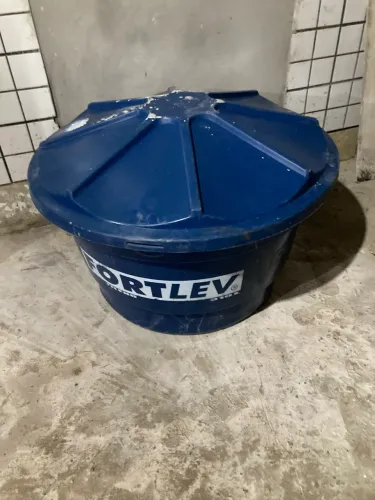 Caixa d,água pra vender (310 litros) $190