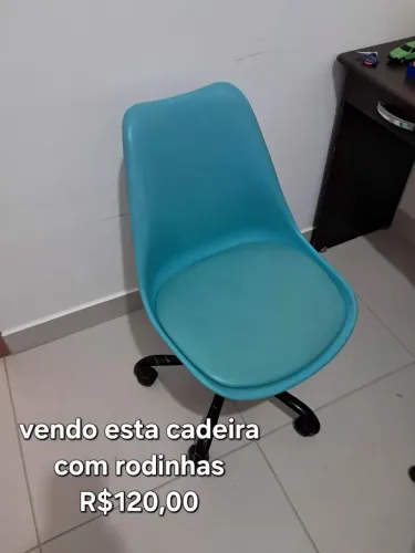 Cadeira com rodinhas