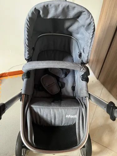 Carrinho de bebê de paseio travel system Infanti Epic Lite TS Duo Cinza