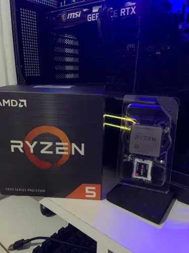 Processador RYZEN 5 5600X com caixa completo