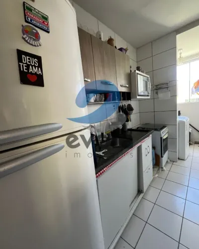 VENDE-SE APARTAMENTO DE 2 QUARTOS NO VIA PARQUE!<br>