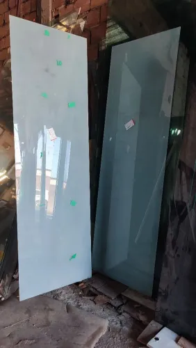2 vidros FIXOS Jateados novos 2,40x75 R$250 CADA temperados de 8mm e NAO ENTREGO