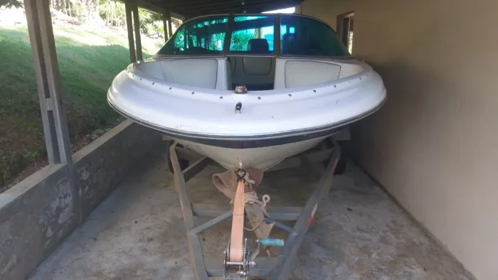 Lancha Bayliner 160 (16 pés) - 90HP