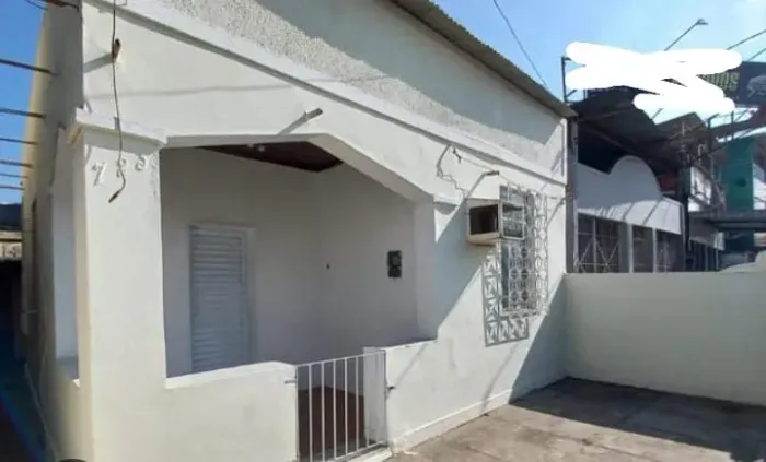 Alugo casa 