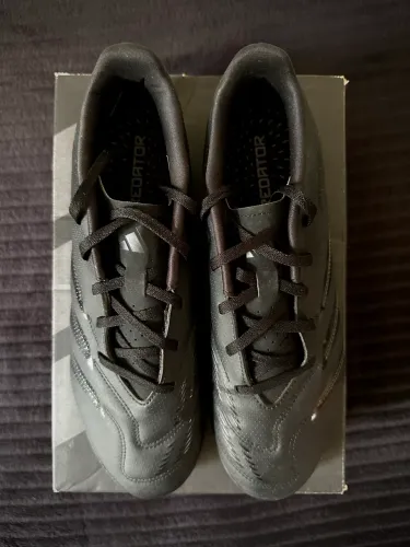 Chuteira Adidas Predator Society 43