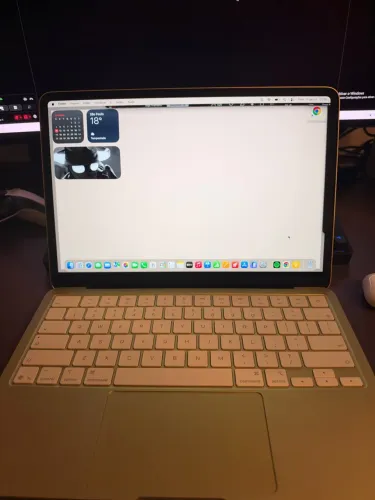 MacBook Neo 256GB - Verde - Novo