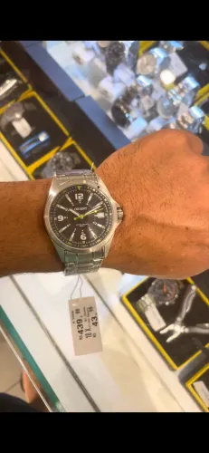 Relógio orient semi novo estado de loja pra vender 