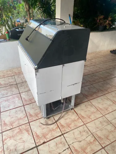 Vendo, máquina de gelo Evereste 150 kg