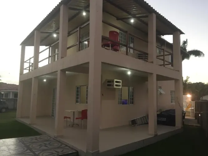 Casa com piscina ao lado do iate clube de Itamaracá