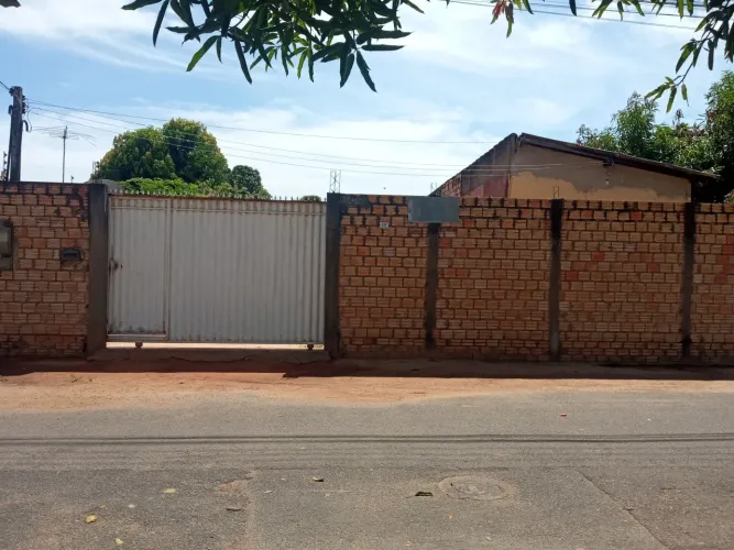 Vende-se casa no bairro Cauamé 