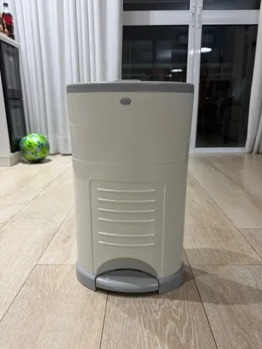 Lixeira anti-odor para fraldas