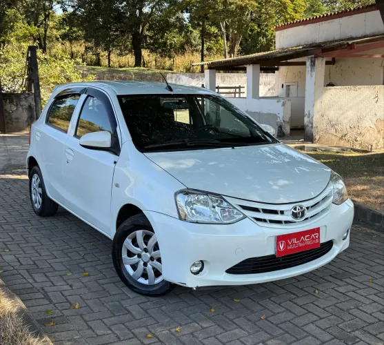Toyota Etios X 1.3 Flex 16V 5P Mec. 2017