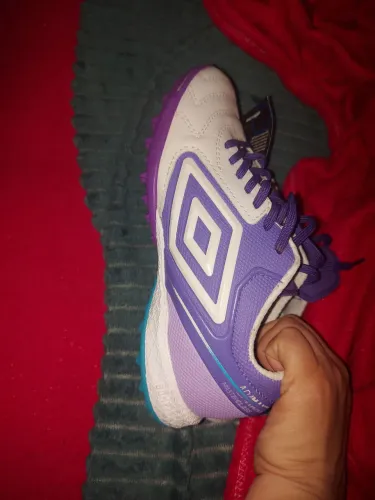 Chuteira Umbro