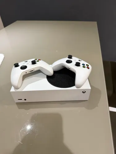 Xbox series s 2 controles