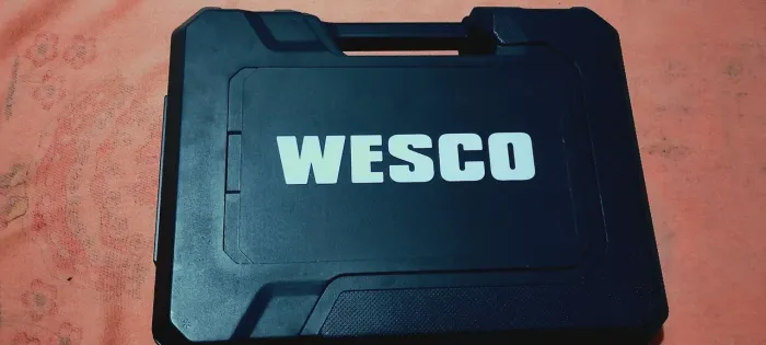 Parafusadeira wesco profissional nova boa pra trabalhor