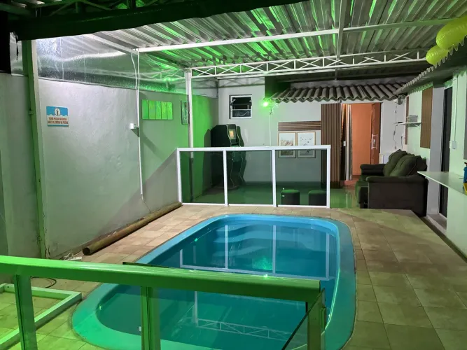 Casa com 3 quartos, piscina, Spa, academia e ponto Comercial na Borda da Mata mg