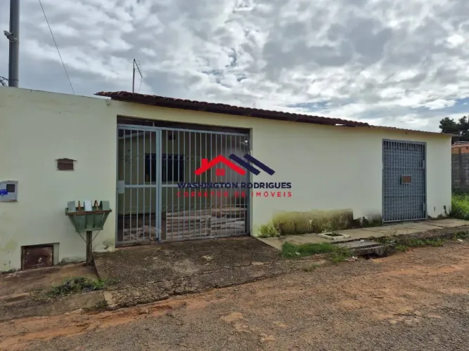 Casa 2 Qtos 92 m² | Lote 360 m² | Com Loja Comercial | Dom Bosco