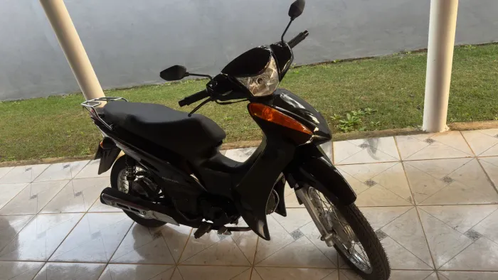 Vendo Biz impecável!!