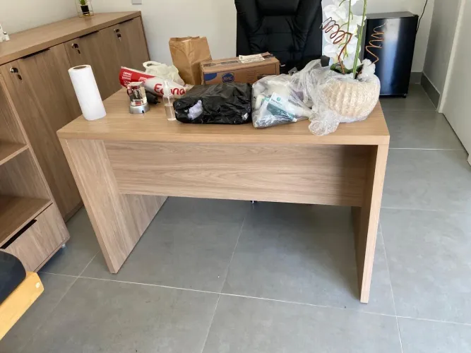 Mesa escritório e cadeira
