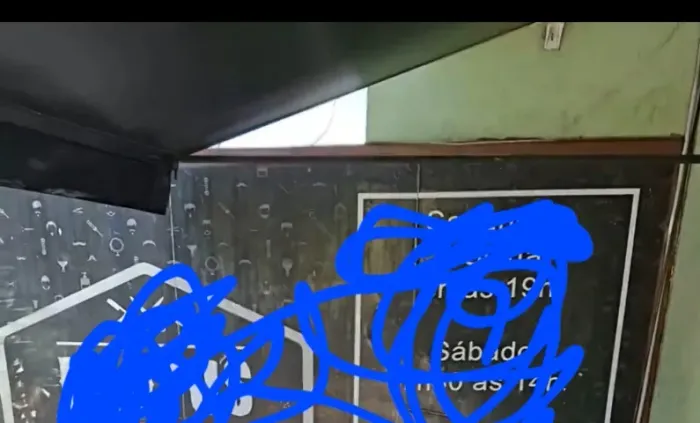 Um Toldos de 3 metros e meio, com a lona nova. 450,00 para vender logo